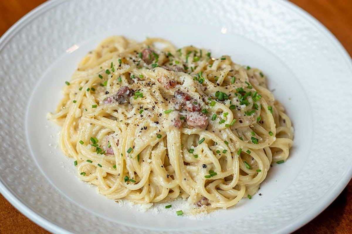 Piccolo Buco by Cooper's Hawk by null