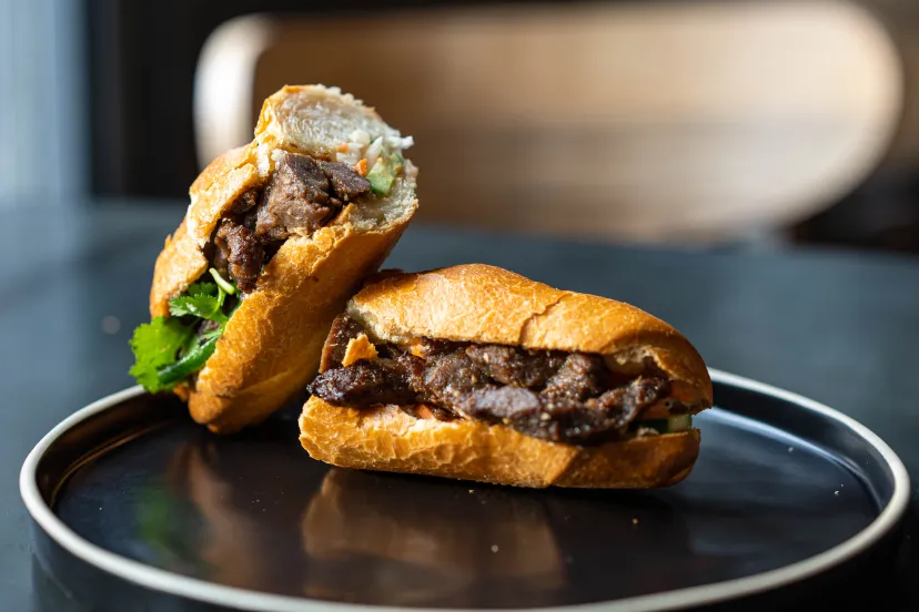 Les Banh Mi by null