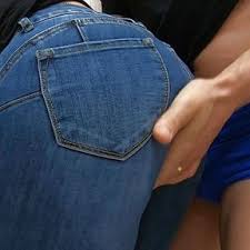 Probándote los jeans ajustados increíbles videos porno gratis youporn jpg x Jeans apretado