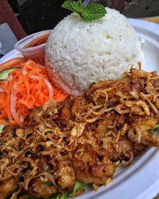 Banh Mi Zon by null