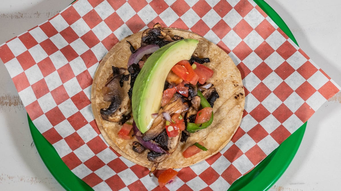 EL TRAGON TAQUERIA by null
