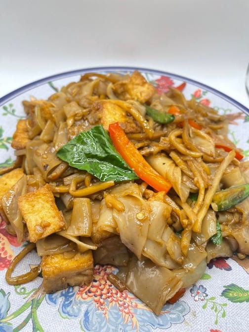 The Chomp Comfort Thai Plate by null