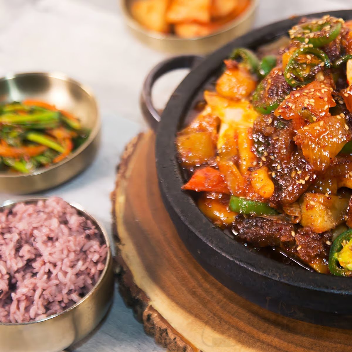 Daeho Kalbijjim & Beef Soup by null