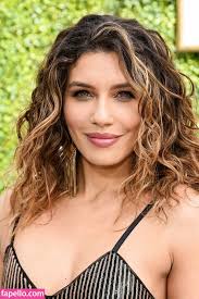 Search query familiasombra juliana jpg x Juliana harkavy sexy