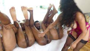 Nega tesuda levando pimbada neg o aniaty barboza capoeira jpg x Aniaty barboza capoeira