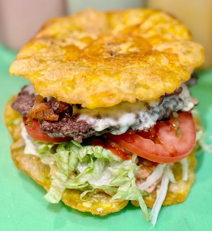 Vivi’s La Sucursal 🇨🇴 by null