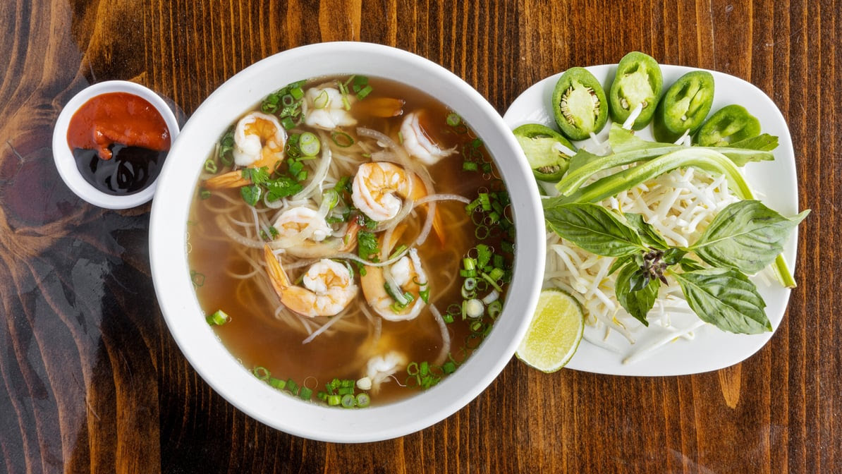 Pho Le Nguyen by null