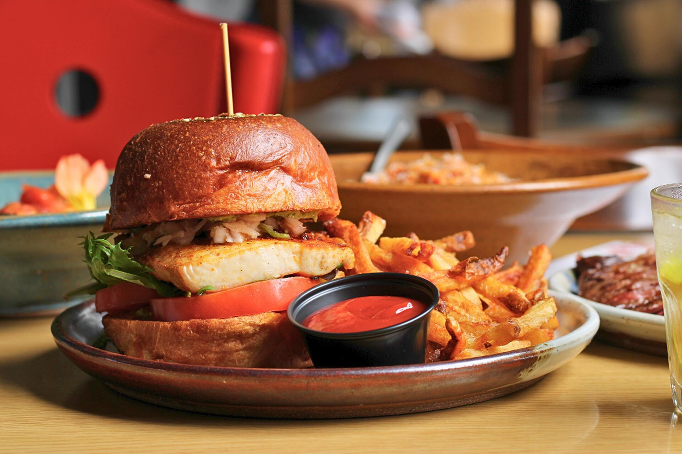 Pinch Kitchen+Bar by null