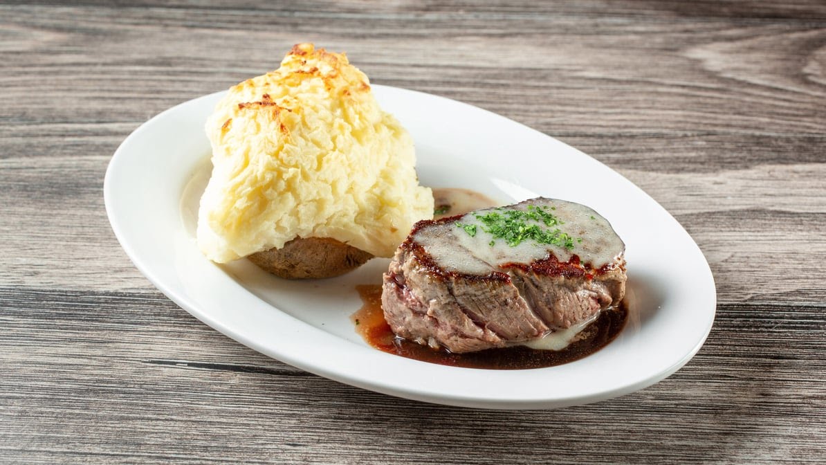 Damon's Steak House by null