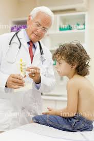 白人 小学生 裸|ヌード 子供 小学生 白人 陽気 走る・動作】の画像素材 | 子育て・ライフスタイルの写真素材ならイメージナビ