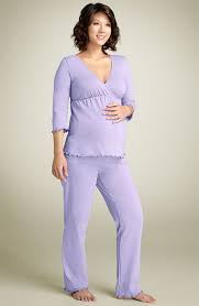     2017,  2017, pregnant fashion images?q=tbn:ANd9GcT