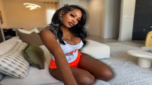 Hooters girl jpg x Hooters girl