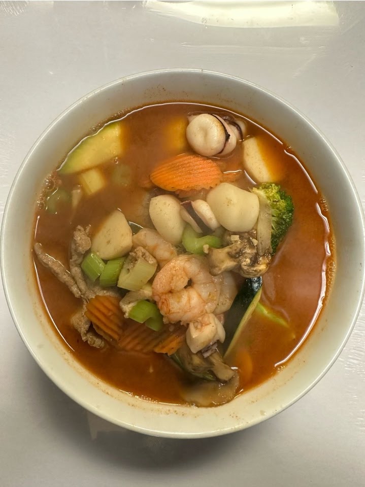 Ling's Asian Cuisine by null