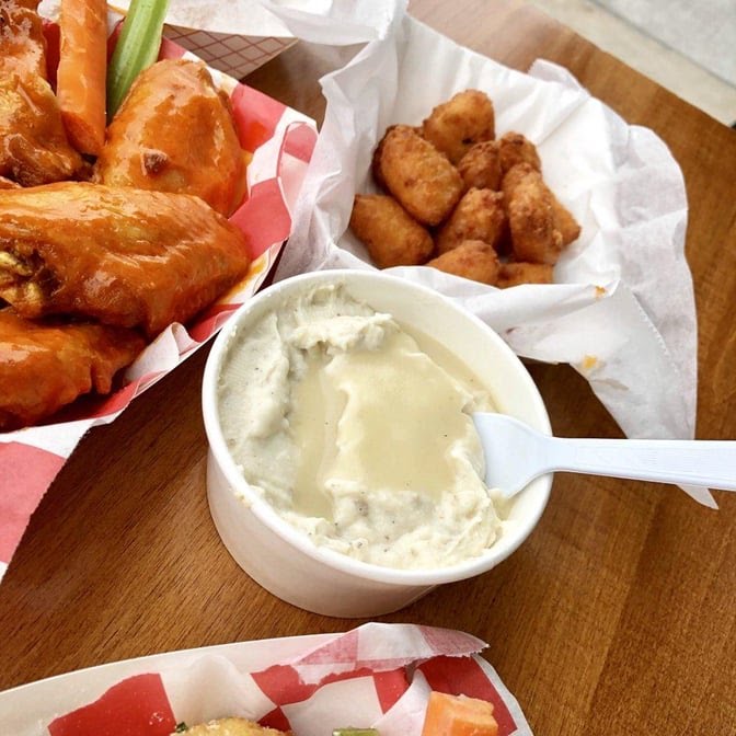 Halal wings, Burgers & Fried Chicken by null