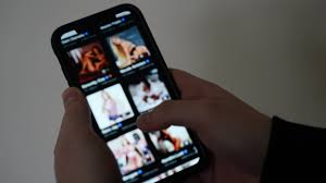 Poster fast feedhow we view porn on our phones jpg x Mobile phone