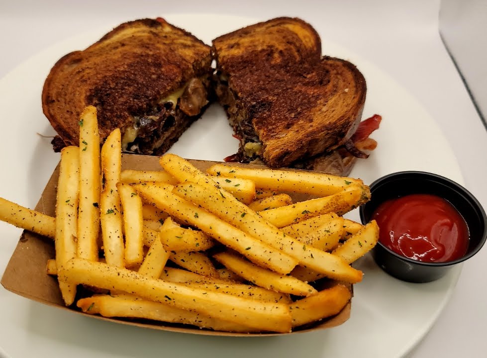 Smoke Brewing & BBQ by null