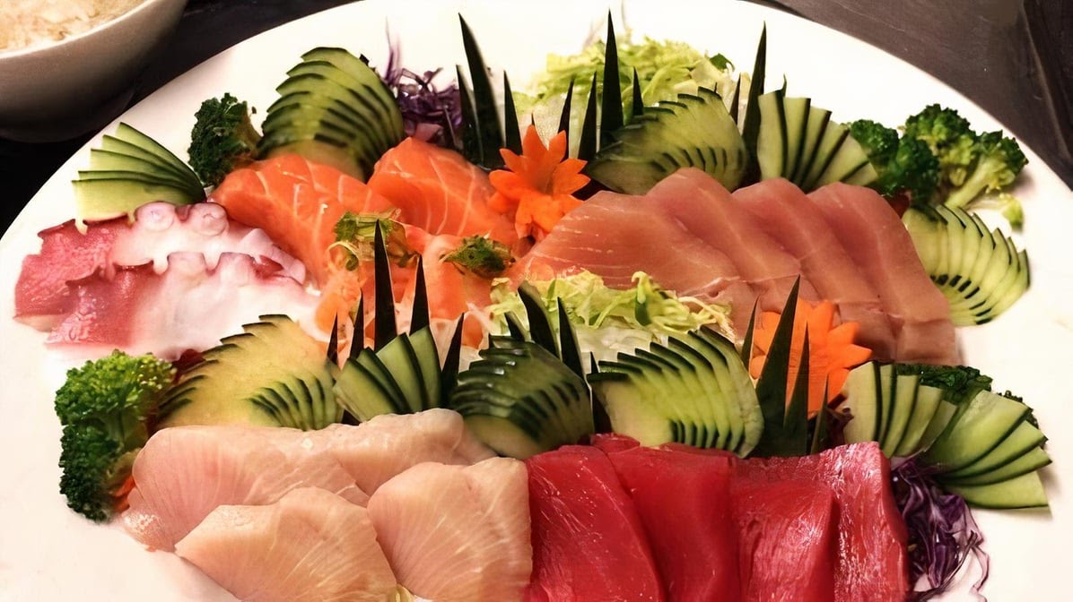 Satto Thai and Sushi Bar by null