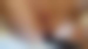 wet close  up puusy yang|ずぶ濡れのオマンコがとても美味しそう。指でこする！