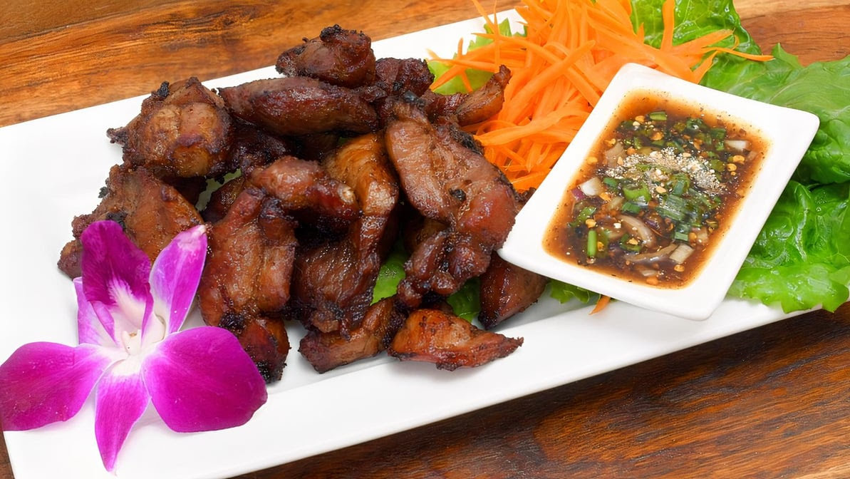 SAOHA KHAO SOI THAI CUISINE by null