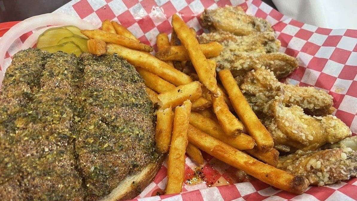 StrikeOut Wingz by null