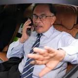 Malaysia Latest: Major Bloc Signals Backing for Anwar as Next PM