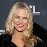 Christie Brinkley showcases stunning physique in black swimsuit