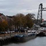 Bezos' Yacht Stuck as Company Dismantles Iconic Bridge, According to Report