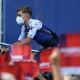 Vuelta: Jumbo-Visma remporte le chrono par équipes, Robert Gesink premier leader, Remco Evenepoel à 14