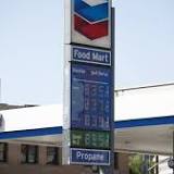 Gas Prices in US Rise for a Second Week After Refineries Shut Down