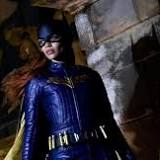 «Batgirl»: après l'annulation du projet, un des réalisateurs dévoile une photo du tournage