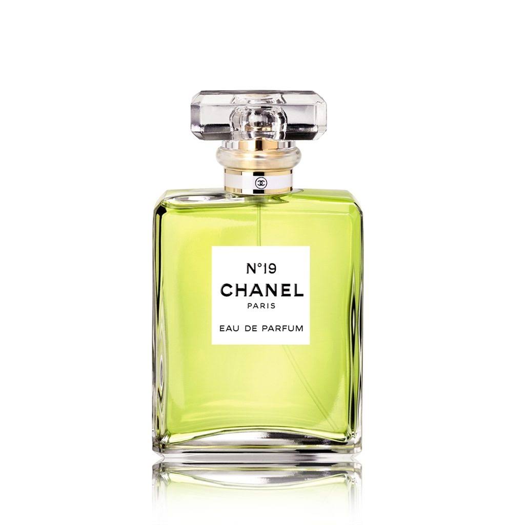 Chanel No 19 Eau De Parfum Spray - 100ml