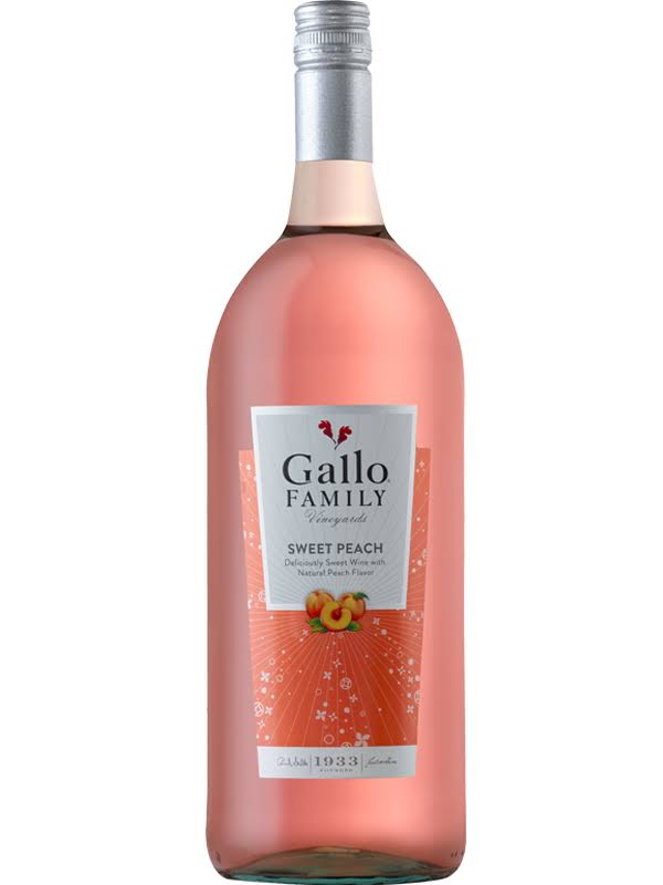 Gallo Family Vineyard Wine, Sweet Peach - 1.5 l