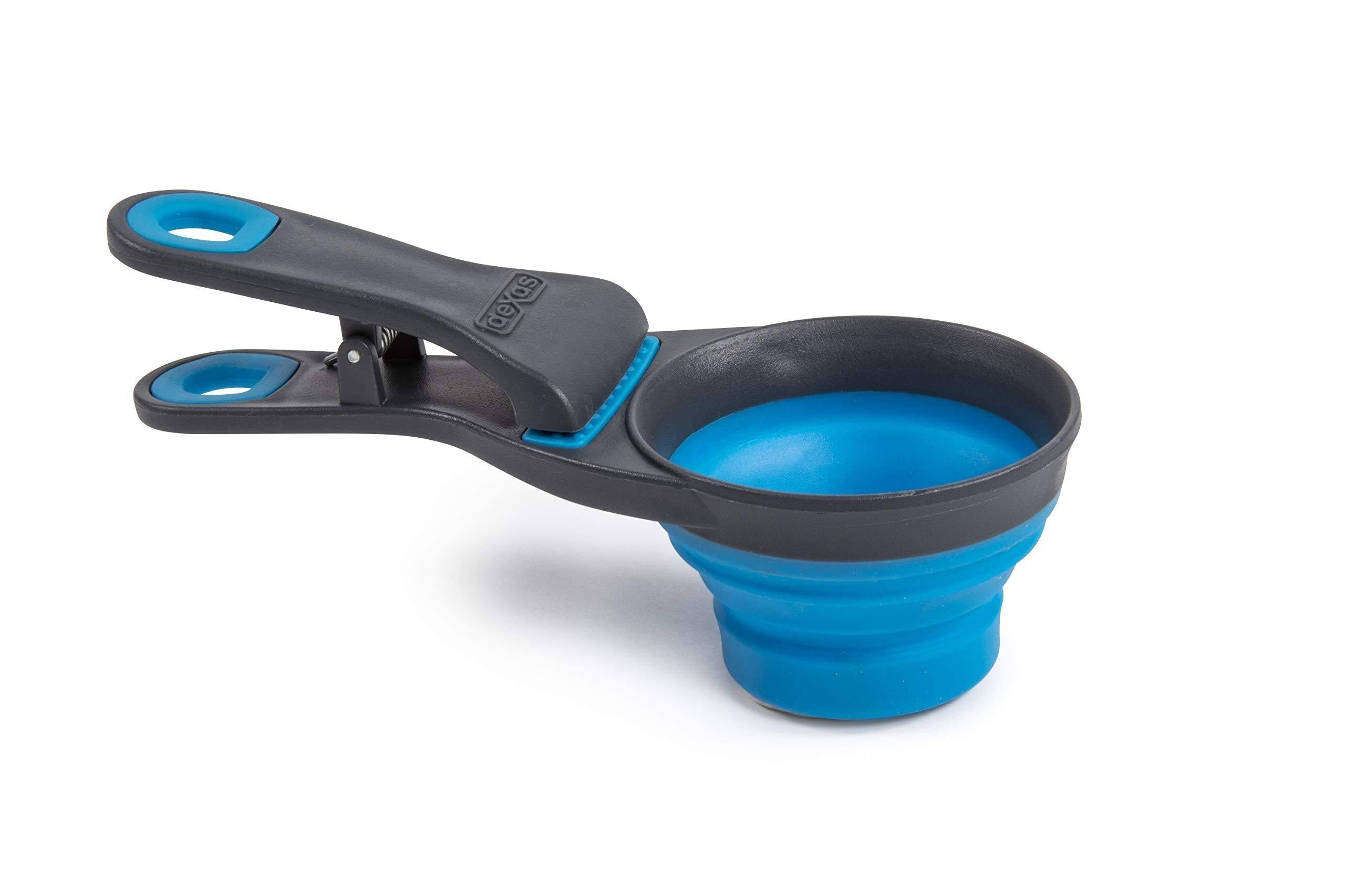 Dexas Popware for Pets Collapsible KlipScoop 1/2 Cup Capacity Pro Blue