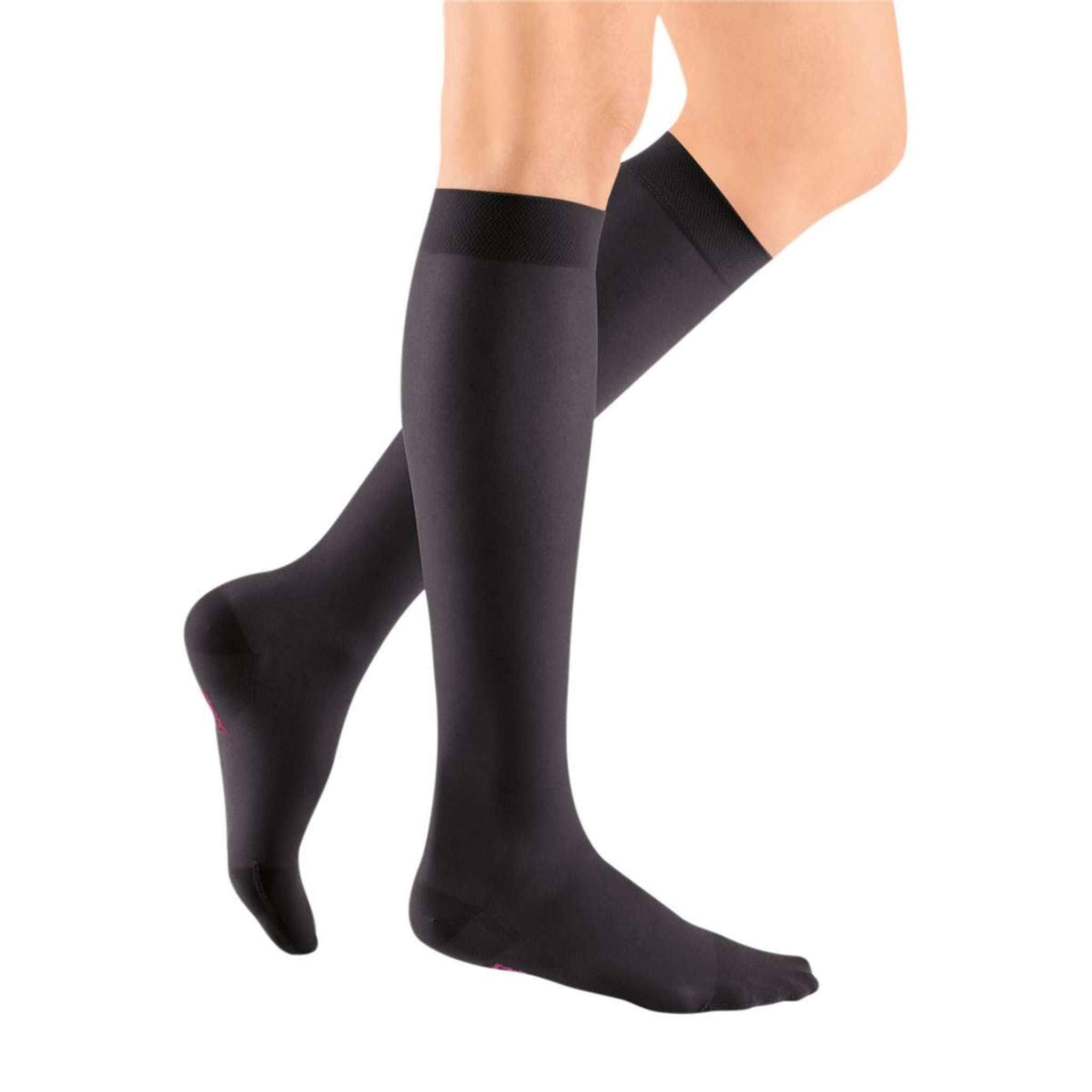 Mediven Women's Sheer & Soft Knee High Stocking - Ebony, 15-20mmHg