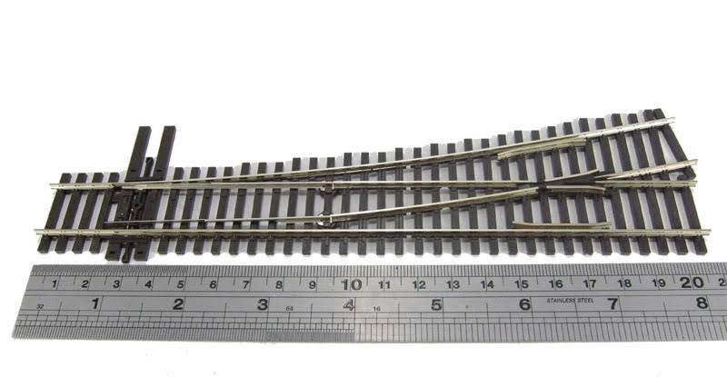 PECO HO Scale Code 83 Insulfrog Track System - #5, Left Hand Turnout