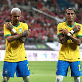 Neymar doubles up from the spot as Brazil thump South Korea