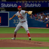 Quick Hits: Albert Pujols flexes, Adam Wainwright delivers Cardinals series split in Toronto