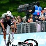 Giro d'Italia 2022 stage 1 highlights - Video