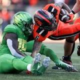 College Football World Reacts To Oregon's Stunning Collapse
