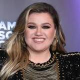 Kelly Clarkson Says Friendships With Other Women 'Really Helped' Her Work Through Brandon Blackstock Divorce