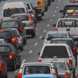 Traffic mayhem in Queensland after 11-car crash on Pacific Motorway