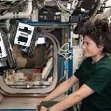 Opportunities exist to improve communication with national laboratory users on the International Space Station